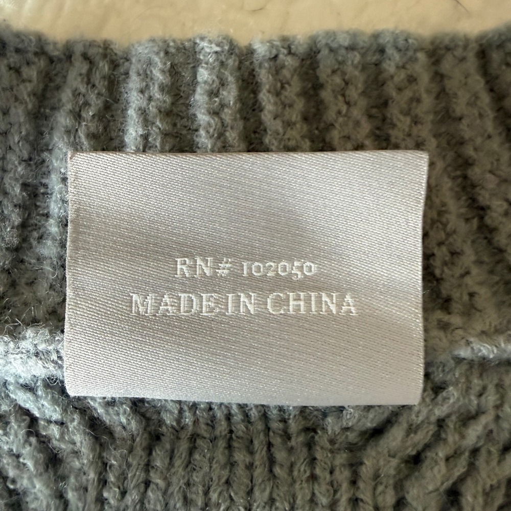 Official Taylor Swift Tortured Poets Gray Cable Knit Cardigan MD/LG Oversized - Picture 5 of 16